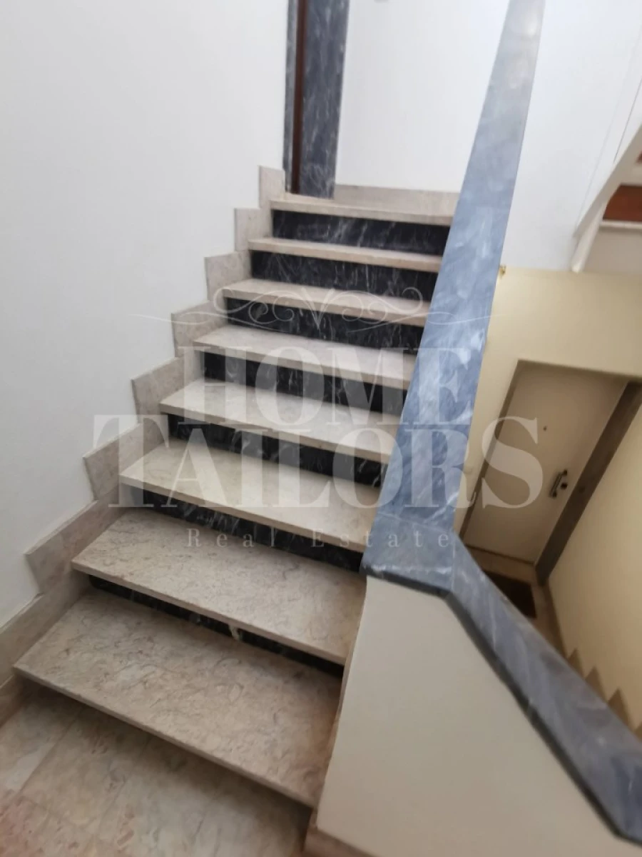 Apartamento T2 para Arrendamento em Santo António Foto 24
