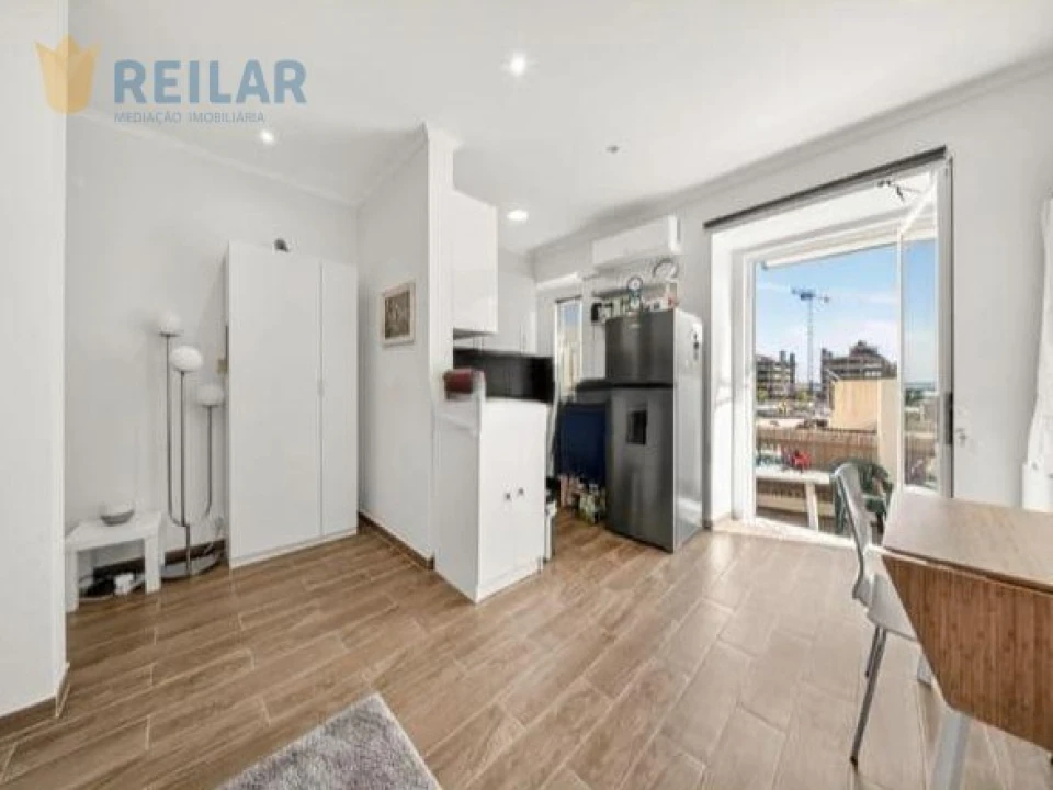 Apartamento T2 para Venda em Marvila Foto 6