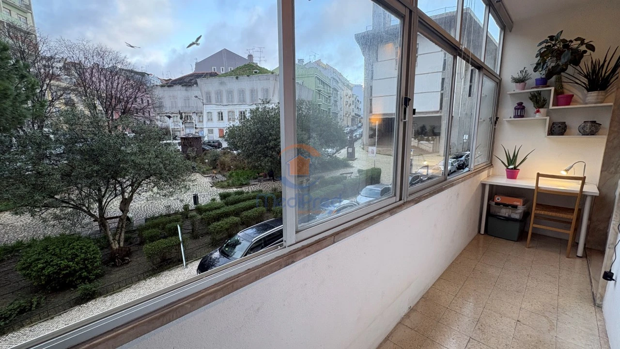 Apartamento T1 para Venda em Arroios Foto 2