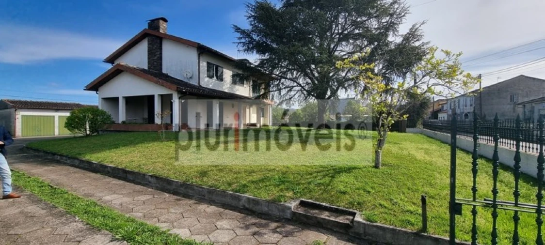 Moradia T6 para Venda em Valongo do Vouga Foto 3