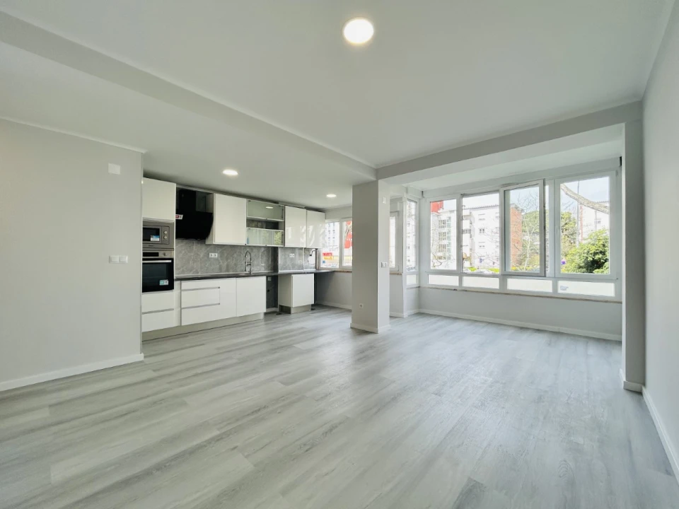 Apartamento T2 para Venda em Oeiras e São Julião da Barra, Paço de Arcos e Caxias Foto 1