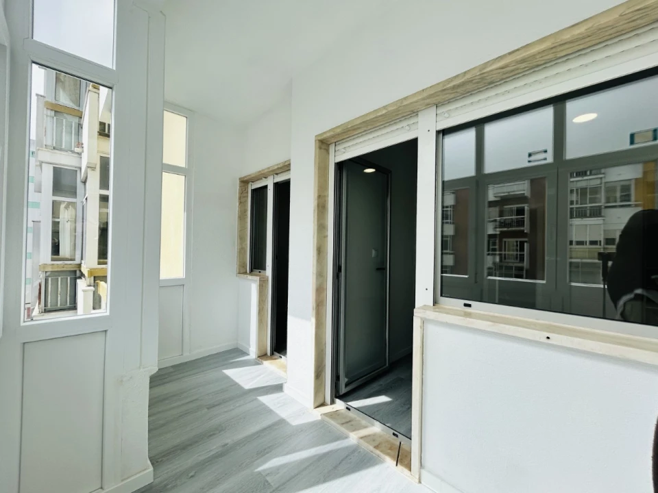 Apartamento T2 para Venda em Oeiras e São Julião da Barra, Paço de Arcos e Caxias Foto 18