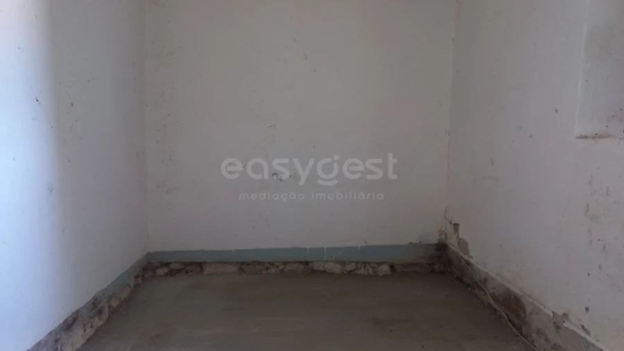 Moradia T3 para Venda em Almoster Foto 23