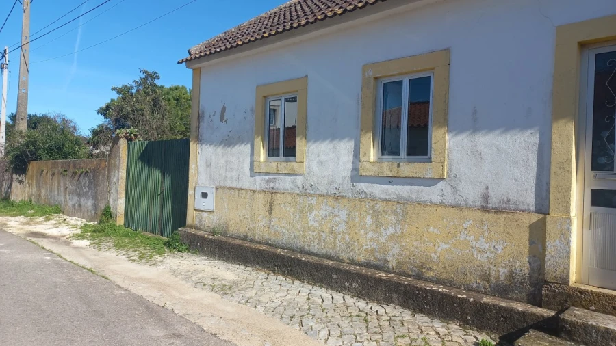 Moradia T3 para Venda em Almoster Foto 30