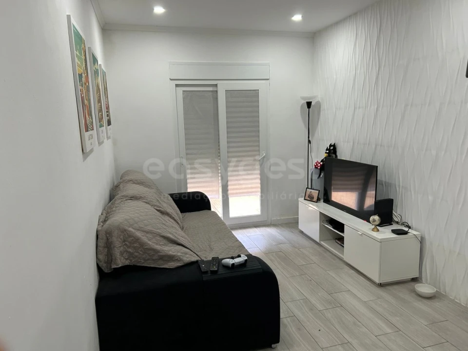 Apartamento T1 para Venda em Baixa da Banheira e Vale da Amoreira Foto 3