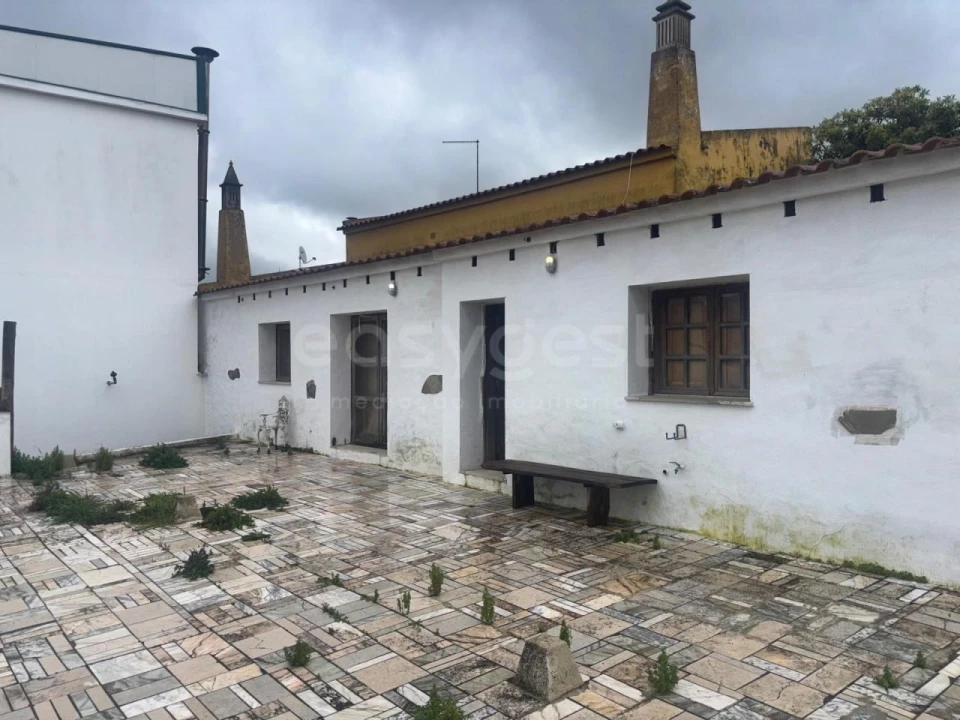 Moradia T2 para Venda em São Barnabe Foto 1