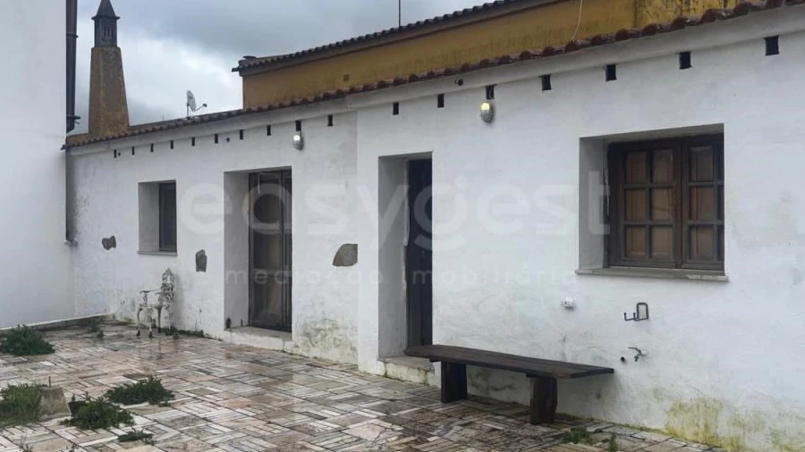 Moradia T2 para Venda em São Barnabe