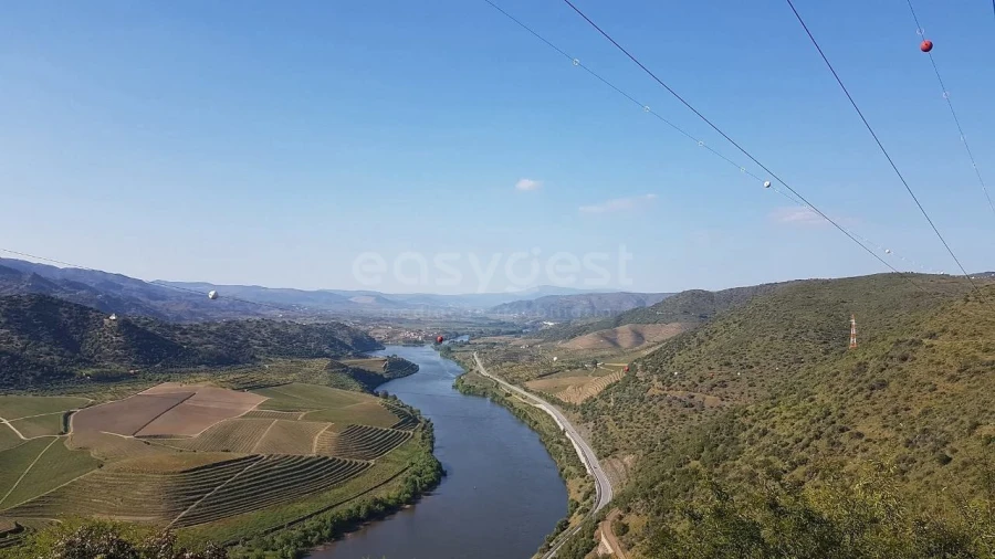 Moradia T2 para Venda em Açoreira Foto 9