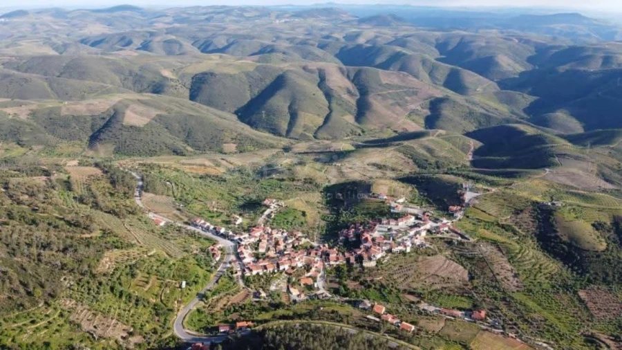 Moradia T2 para Venda em Açoreira Foto 10