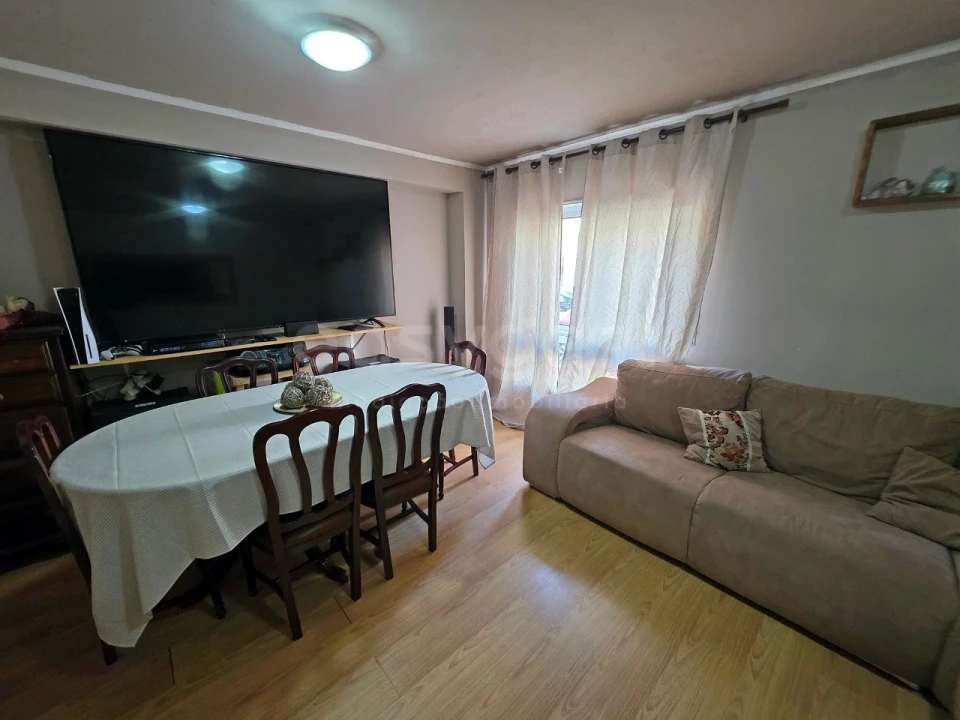 Apartamento T1 para Venda em Rosto do Cão (Livramento) Foto 2