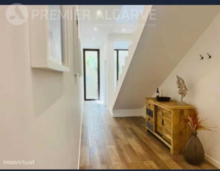 Moradia T4 para Venda em Faro (Sé e São Pedro) Foto 4