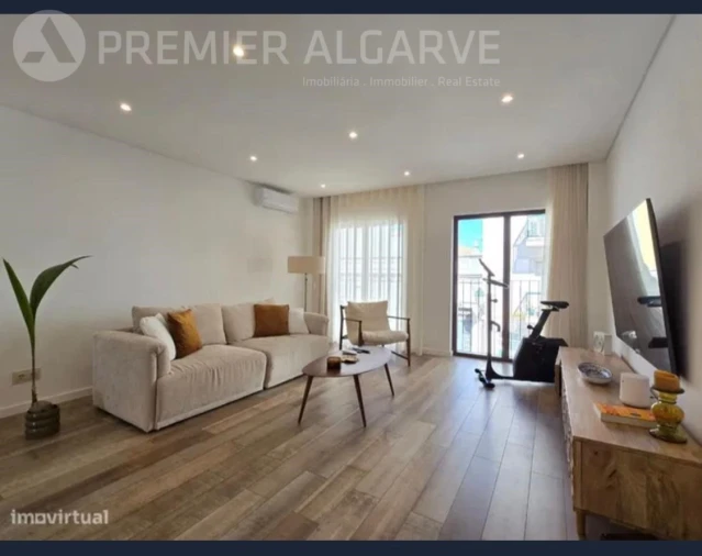 Moradia T4 para Venda em Faro (Sé e São Pedro) Foto 6