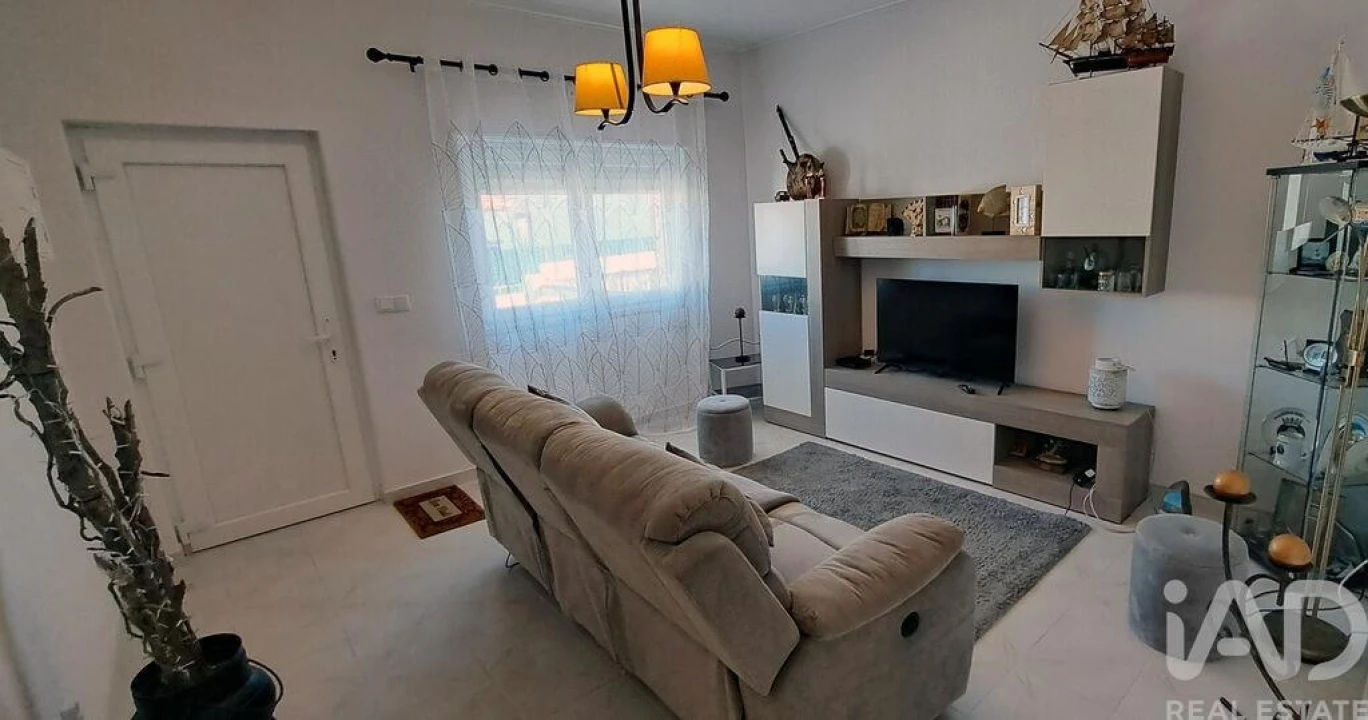 Moradia T2 para Venda em Silveira Foto 6