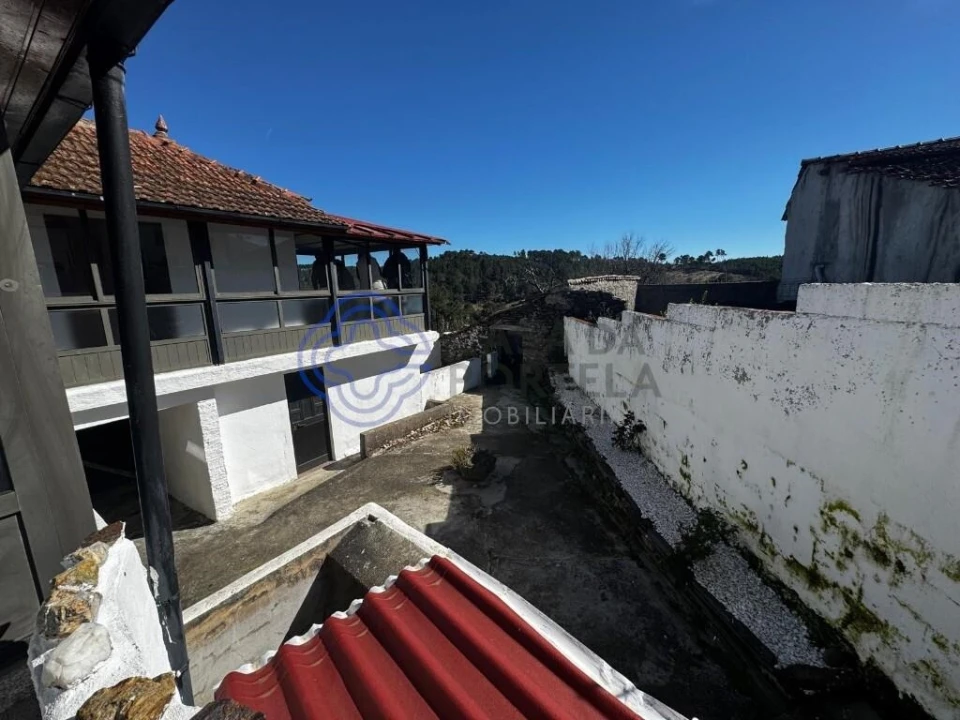 Moradia T2 para Venda em Jou Foto 6