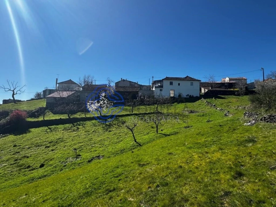 Moradia T2 para Venda em Jou Foto 1