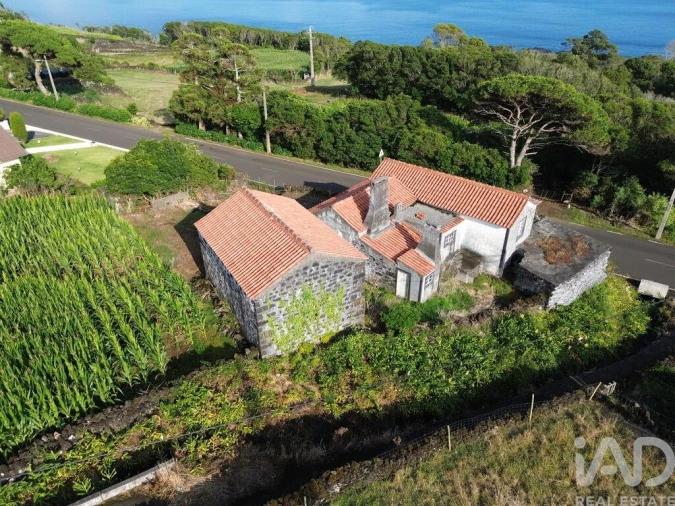 Moradia T2 para Venda em Ribeiras Foto 8