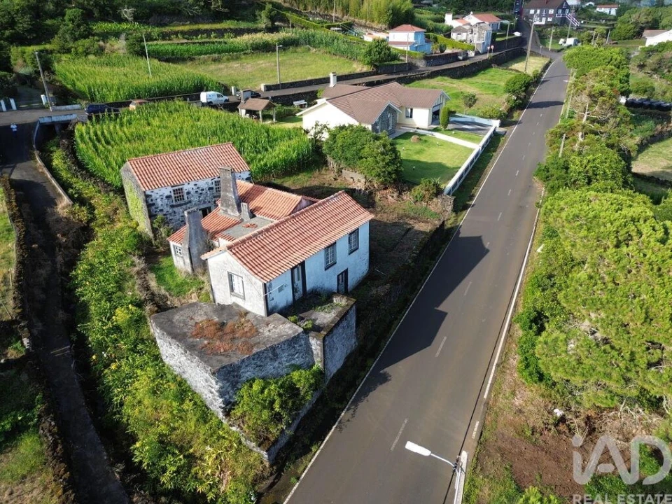 Moradia T2 para Venda em Ribeiras Foto 10