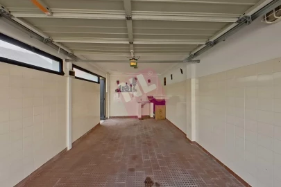 Moradia T4 para Venda em Olivais