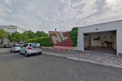 Moradia T4 para Venda em Olivais