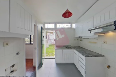 Moradia T4 para Venda em Olivais