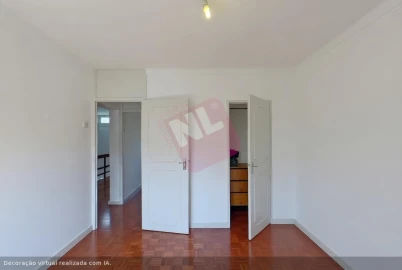 Moradia T4 para Venda em Olivais