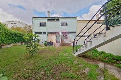 Moradia T4 para Venda em Olivais
