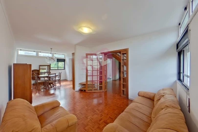 Moradia T4 para Venda em Olivais
