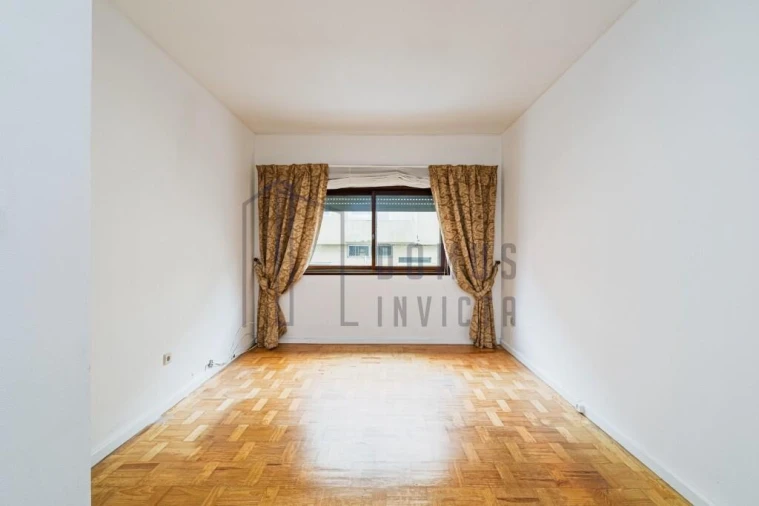 Apartamento T2 para Arrendamento em Aldoar, Foz do Douro e Nevogilde Foto 3