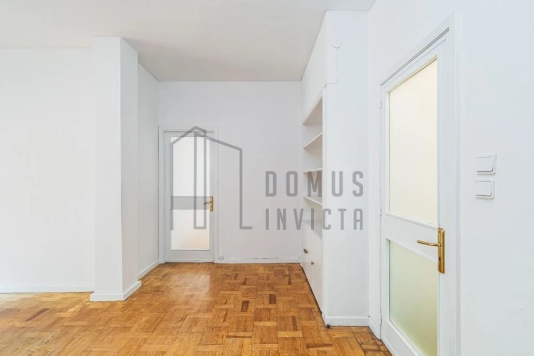 Apartamento T2 para Arrendamento em Aldoar, Foz do Douro e Nevogilde Foto 2