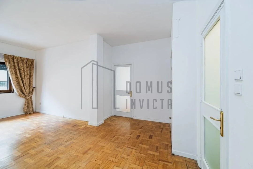 Apartamento T2 para Arrendamento em Aldoar, Foz do Douro e Nevogilde Foto 5