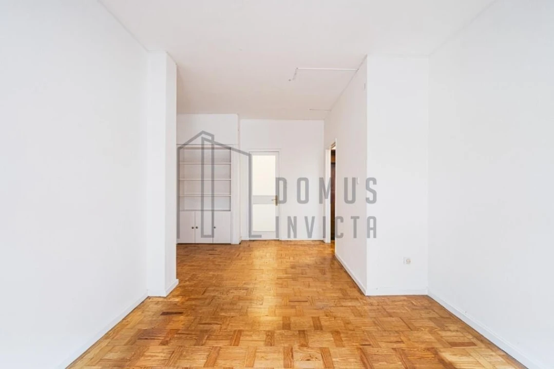 Apartamento T2 para Arrendamento em Aldoar, Foz do Douro e Nevogilde Foto 4