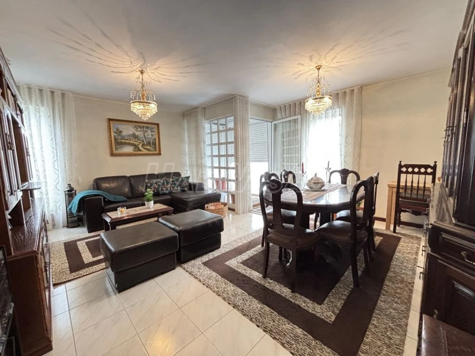 Apartamento T4 para Venda em Ermesinde Foto 3