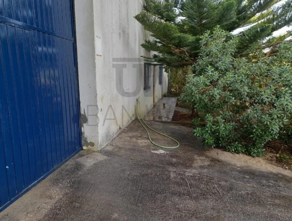 Armazém para Venda em Amiais de Baixo Foto 4