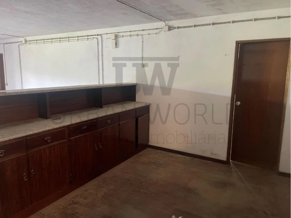 Armazém para Venda em Amiais de Baixo Foto 15