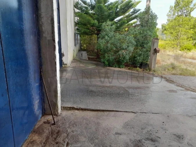 Armazém para Venda em Amiais de Baixo Foto 3