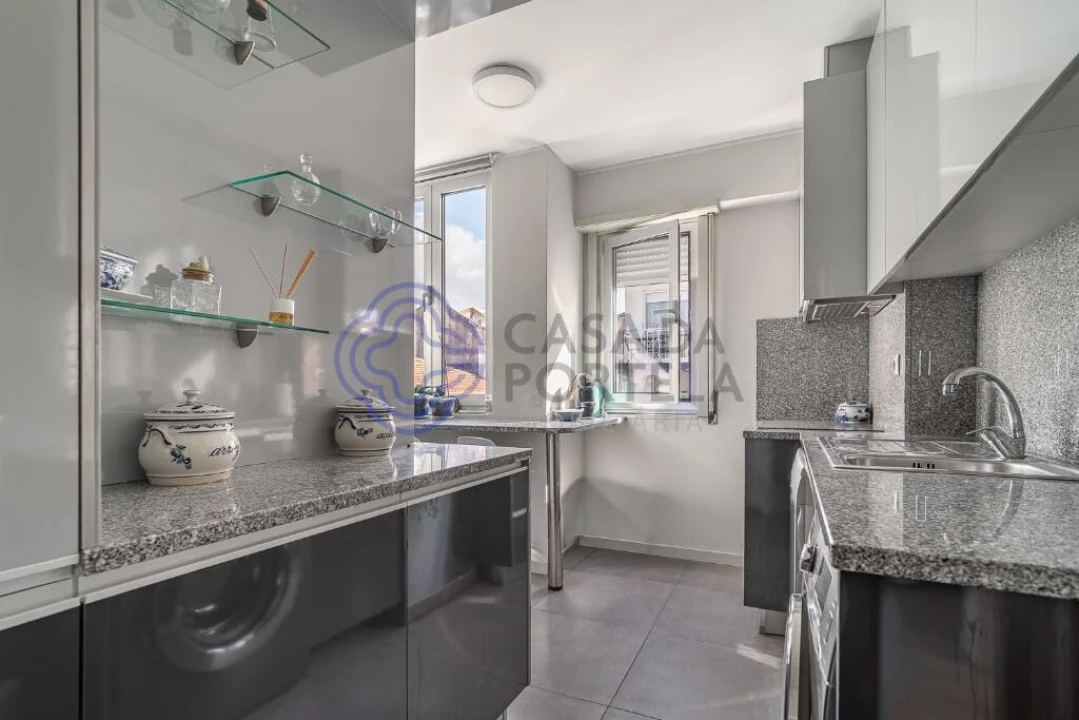 Apartamento T2 para Venda em Paranhos Foto 6