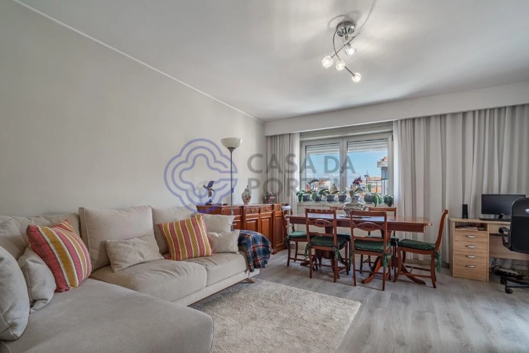 Apartamento T2 para Venda em Paranhos Foto 3