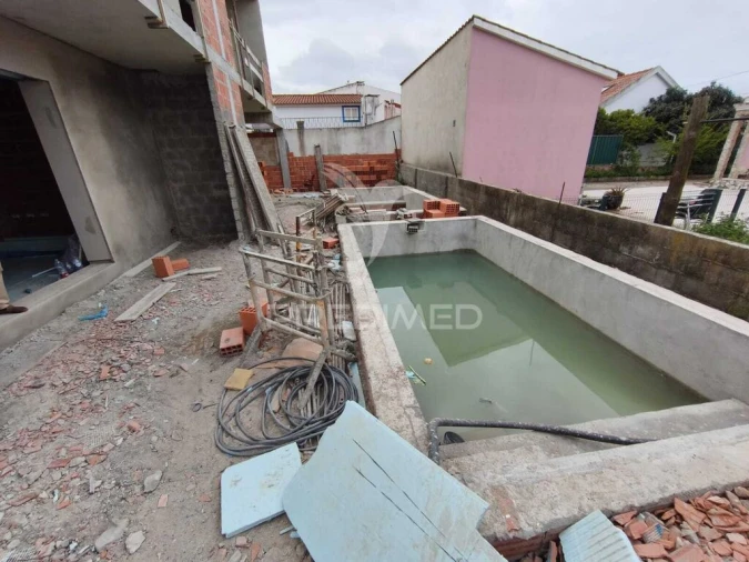 Moradia T4 para Venda em Fernao Ferro Foto 13