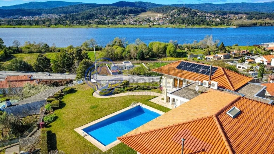 Moradia T7 para Venda em Gondarem Foto 7