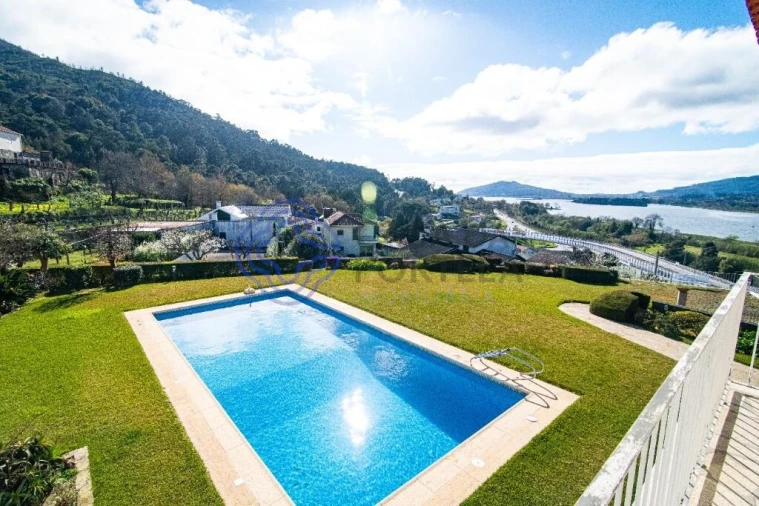 Moradia T7 para Venda em Gondarem Foto 48