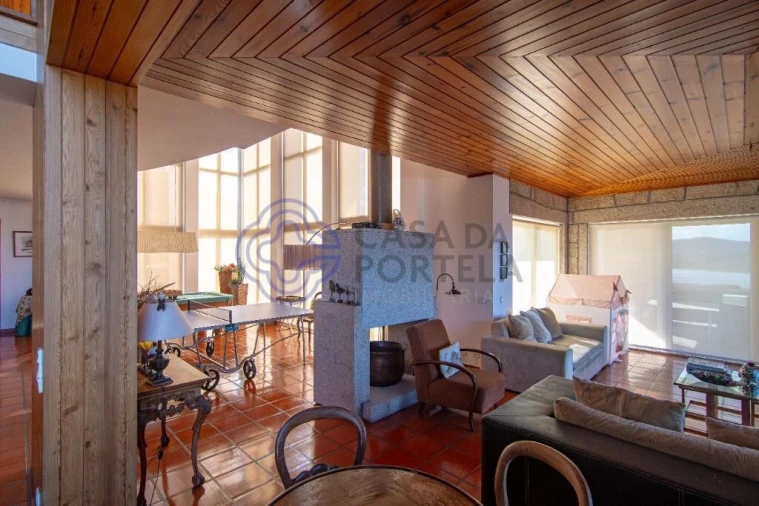 Moradia T7 para Venda em Gondarem Foto 40