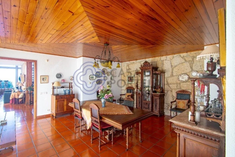 Moradia T7 para Venda em Gondarem Foto 36