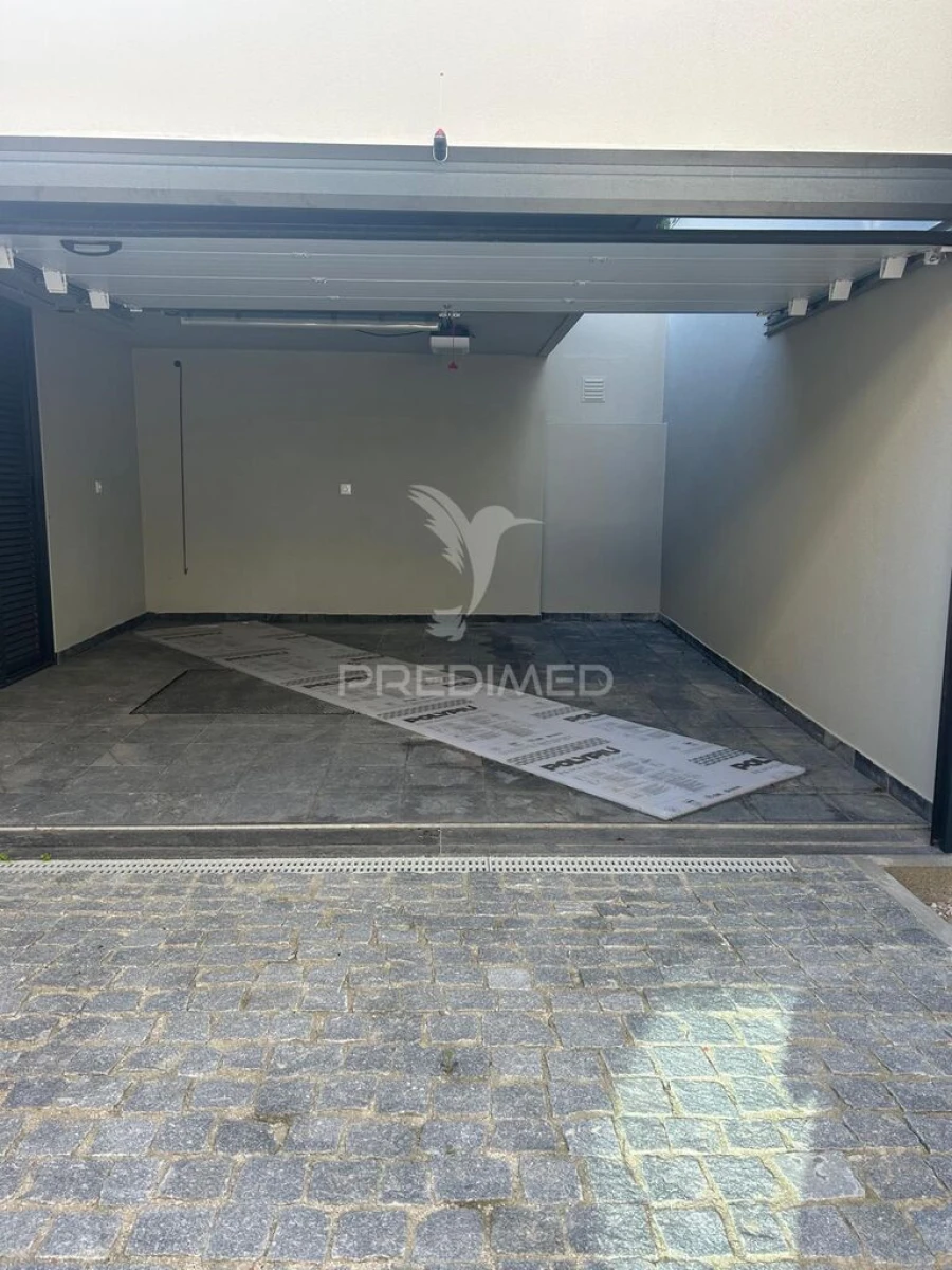 Moradia T3 para Venda em Barcarena Foto 13