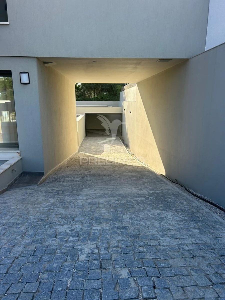 Moradia T3 para Venda em Barcarena Foto 14