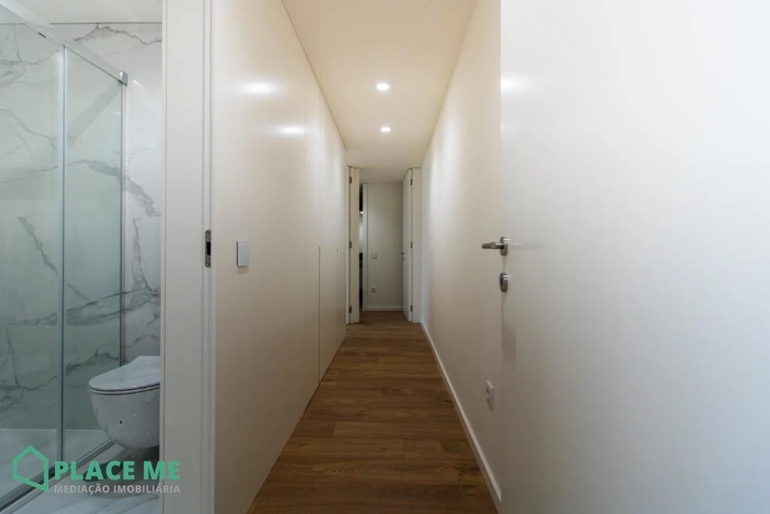 Apartamento T2 para Arrendamento em Azurem Foto 6