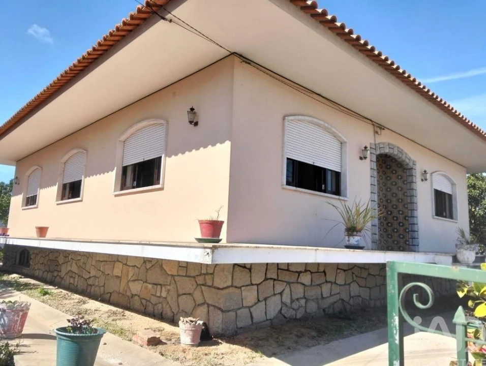 Moradia T3 para Venda em Vale de Cavalos Foto 3