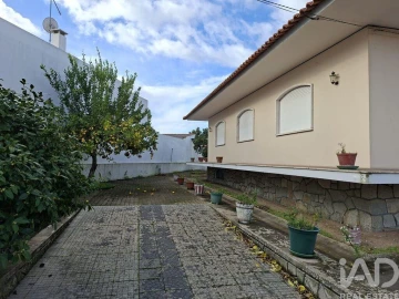 Moradia T3 para Venda em Vale de Cavalos