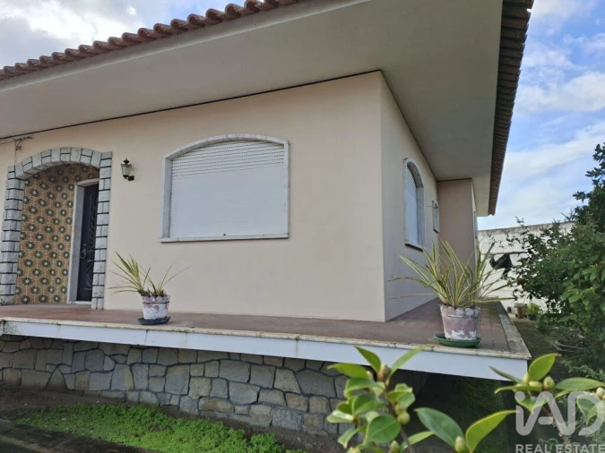 Moradia T3 para Venda em Vale de Cavalos Foto 6