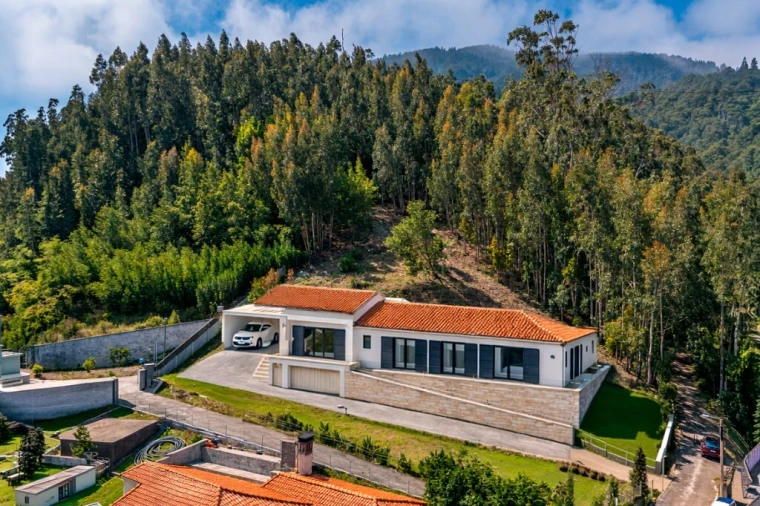 Terreno para Venda em Camacha Foto 2