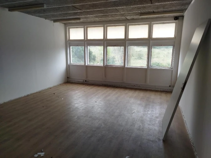 Armazém para Arrendamento em Almargem do Bispo, Pêro Pinheiro e Montelavar Foto 7